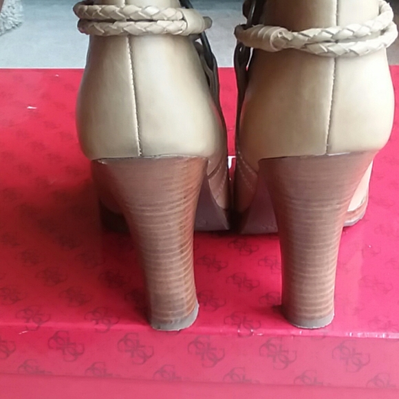 Guess Leather Boots - Picture 4 of 6